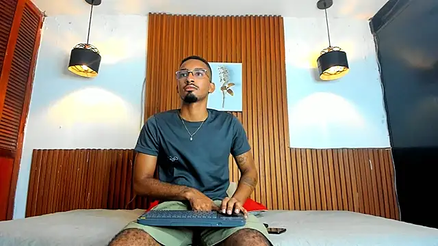 Darwin mayo online show from December 20, 11:24 am