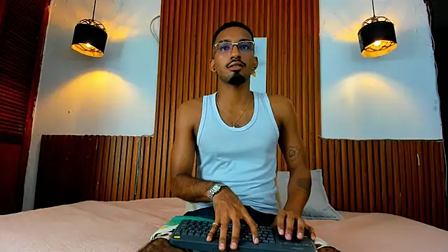 Snapshot of Darwin_mayo chatting on November 5, 5:38 pm Darwin mayo online show from November 5, 5:38 pm