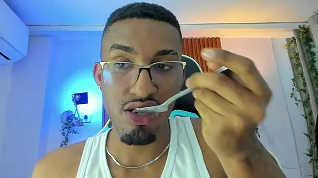 Darwin mayo online show from March 11, 5:40 pm