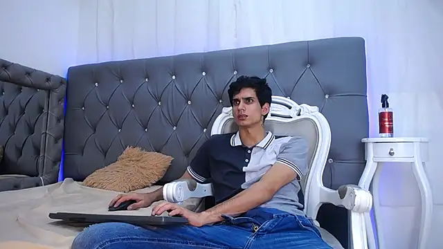 Sebalexis7 online show from October 18, 2:46 am