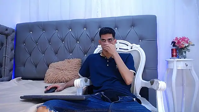 Sebalexis7 online show from October 31, 3:47 am