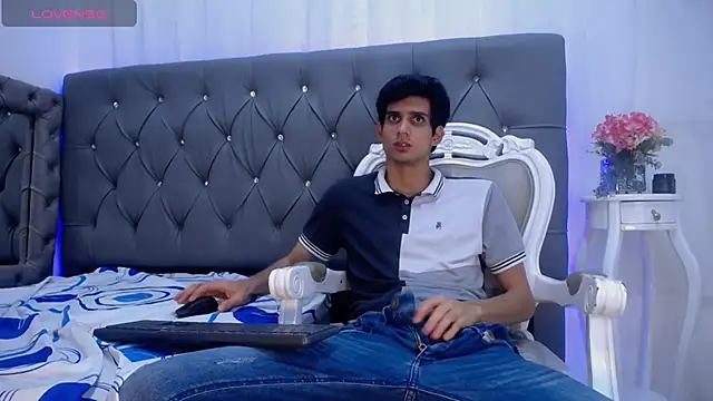 Sebalexis7 online show from October 26, 3:07 am