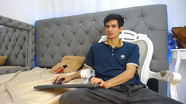 Sebalexis7 online show from October 4, 3:08 am