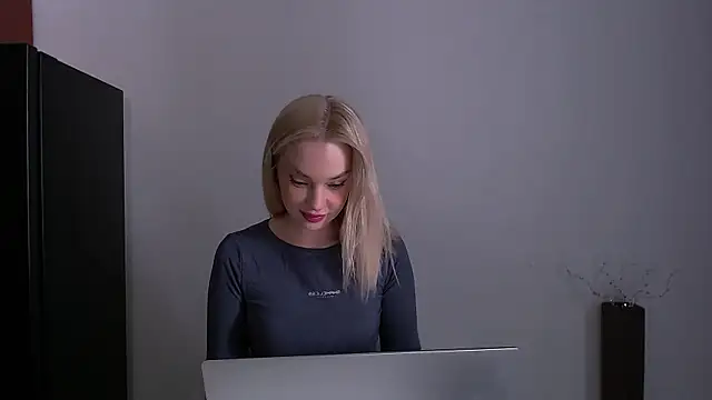 Lia noo regrets online show from May 31, 1:50 pm