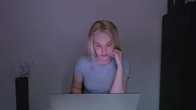 Lia noo regrets online show from April 3, 7:09 pm