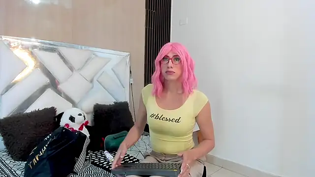 karen matwell online show from October 22, 2:05 pm