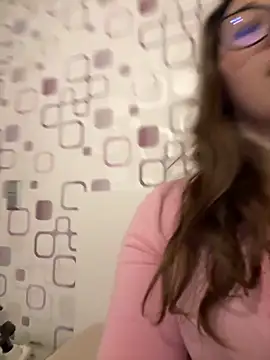 SweetTeenGirl online show from November 3, 8:01 pm