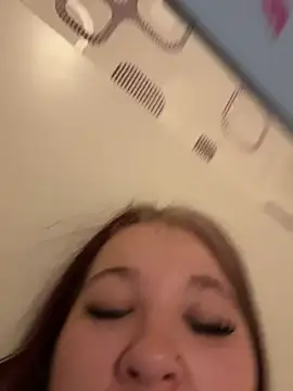 SweetTeenGirl online show from March 16, 5:37 am