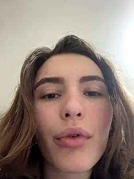 ZariaFlame online show from November 15, 9:30 pm