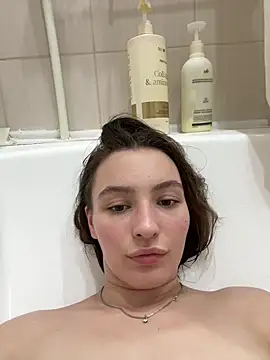 ZariaFlame online show from November 4, 9:29 pm