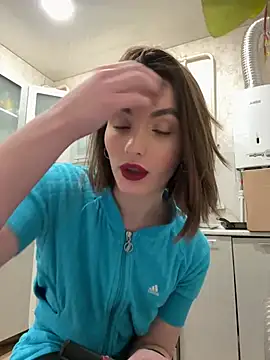 ZariaFlame online show from February 5, 10:05 pm