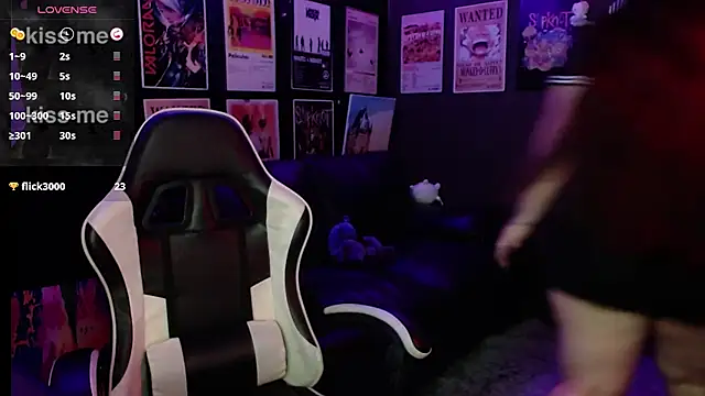 Snapshot of Ravendark_ chatting on November 28, 9:04 pm Ravendark online show from November 28, 9:04 pm