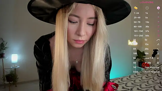 DanaCandy online show from October 31, 8:27 pm