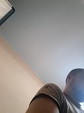 Snapshot of Vladyslav30 chatting on January 7, 10:53 am Vladyslav30 online show from January 7, 10:53 am