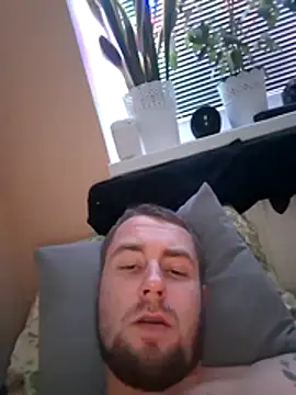 Snapshot of Vladyslav30 chatting on December 21, 2:24 am Vladyslav30 online show from December 21, 2:24 am