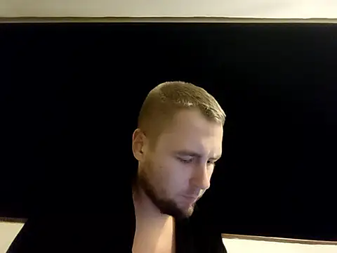 Vladyslav30 online show from October 28, 10:31 pm