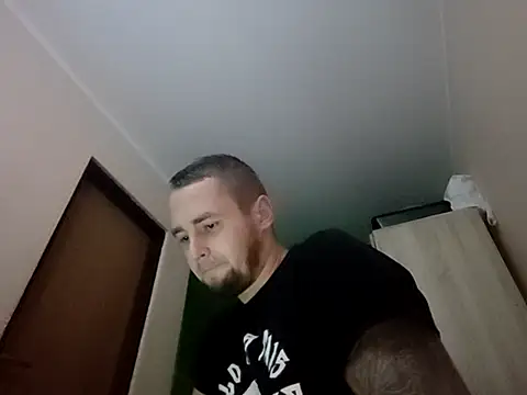 Snapshot of Vladyslav30 chatting on January 10, 3:57 am Vladyslav30 online show from January 10, 3:57 am