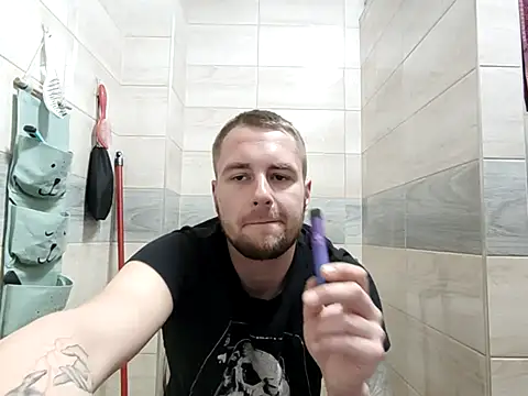 Vladyslav30 online show from April 26, 11:13 pm