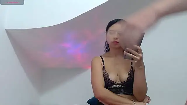 Snapshot of unusualsuccubus0 chatting on November 27, 12:16 pm unusualsuccubus0 online show from November 27, 12:16 pm