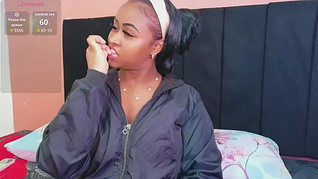 MySugarmoomy online show from April 15, 3:01 am