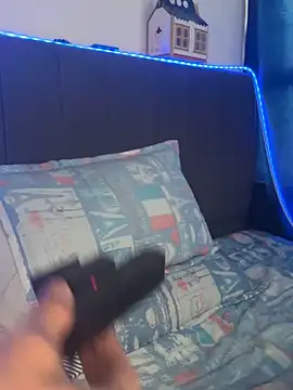 Snapshot of Davidkarr chatting on October 26, 8:09 pm Davidkarr online show from October 26, 8:09 pm