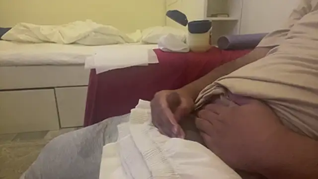 qnawafp online show from November 13, 9:30 pm