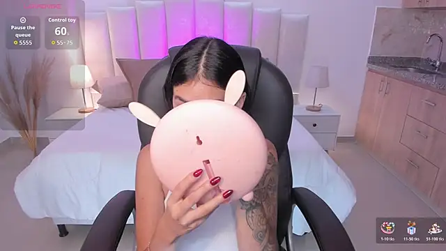 Snapshot of miranda_crawfor chatting on November 26, 12:16 pm miranda crawfor online show from November 26, 12:16 pm