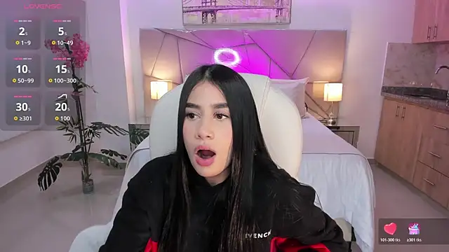 miranda crawfor online show from April 14, 5:23 am