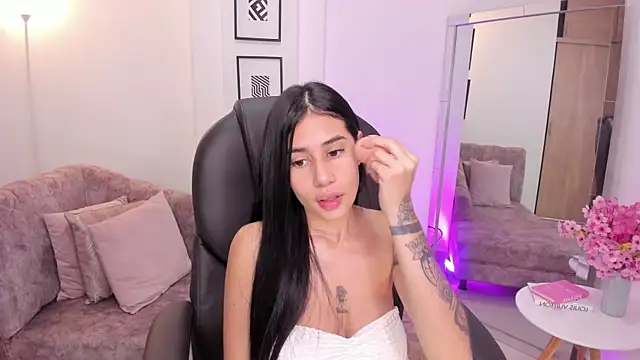 Snapshot of miranda_crawfor chatting on November 14, 12:31 pm miranda crawfor online show from November 14, 12:31 pm