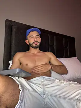 Jacksonfranco online show from April 2, 10:44 am