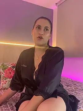 Atenea Clerk online show from March 27, 12:39 pm