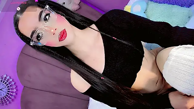 ShantyMillan online show from February 22, 1:13 pm