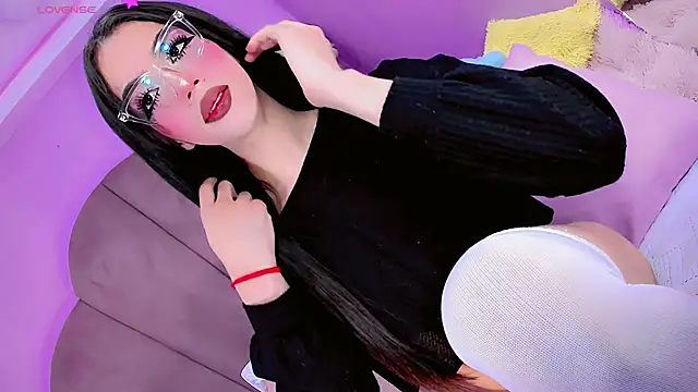 ShantyMillan online show from March 17, 12:41 pm