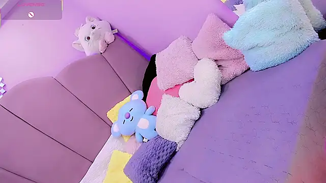 ShantyMillan online show from November 29, 12:49 pm