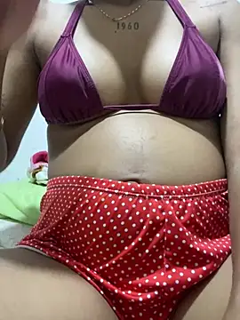 amandaaasilvaa online show from April 20, 5:03 pm