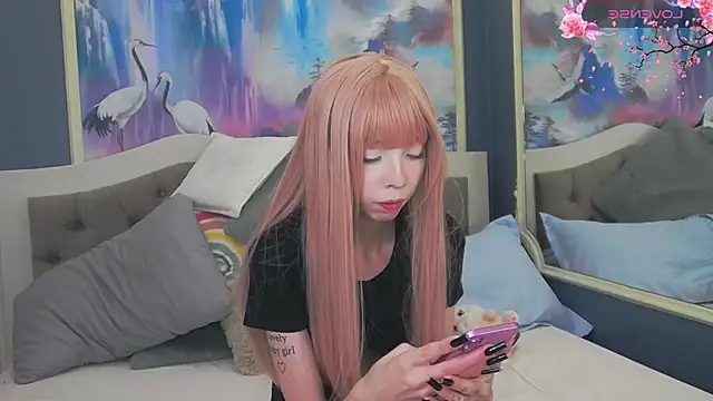 Snapshot of Evelyn_Neal chatting on November 16, 4:12 pm Evelyn Neal online show from November 16, 4:12 pm