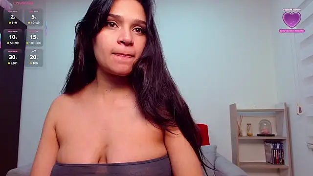 Snapshot of Roxxi_2110 chatting on October 3, 3:20 am Roxxi 2110 online show from October 3, 3:20 am