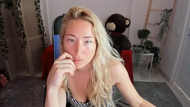 AstraMonroe online show from July 22, 10:06 am
