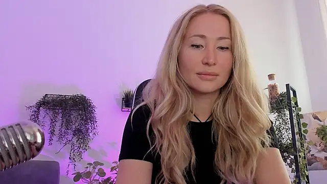 AstraMonroe online show from April 9, 4:58 am