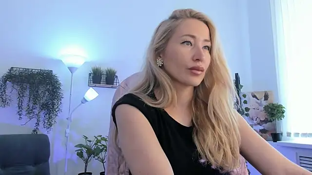 AstraMonroe online show from April 30, 7:15 am