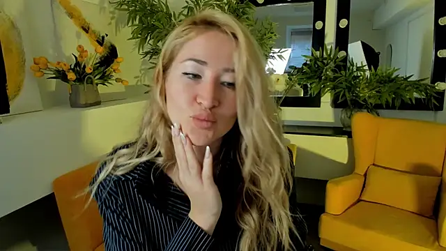 AstraMonroe online show from September 29, 4:41 am