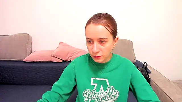 Snapshot of alisaakiss chatting on November 22, 6:56 am alisaakiss online show from November 22, 6:56 am