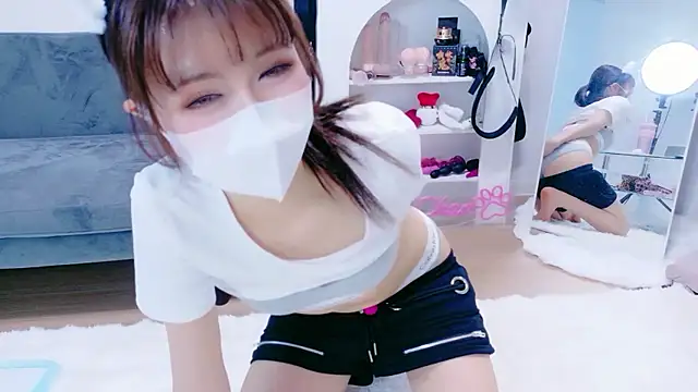 -Nyanko-chan- online show from June 2, 11:21 am