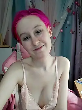 Snapshot of Fuzzy_Unicorn chatting on November 10, 7:08 pm Fuzzy Unicorn online show from November 10, 7:08 pm