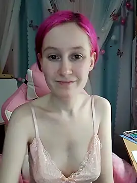 Snapshot of Fuzzy_Unicorn chatting on November 3, 7:06 pm Fuzzy Unicorn online show from November 3, 7:06 pm