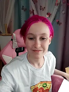 Snapshot of Fuzzy_Unicorn chatting on September 25, 7:09 pm Fuzzy Unicorn online show from September 25, 7:09 pm