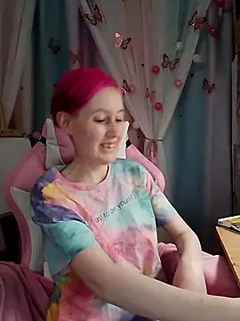 Snapshot of Fuzzy_Unicorn chatting on November 28, 7:47 pm Fuzzy Unicorn online show from November 28, 7:47 pm