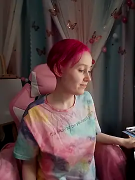 Snapshot of Fuzzy_Unicorn chatting on November 8, 7:39 pm Fuzzy Unicorn online show from November 8, 7:39 pm