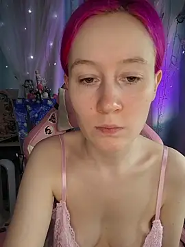 Snapshot of Fuzzy_Unicorn chatting on May 15, 11:30 am Fuzzy Unicorn online show from May 15, 11:30 am