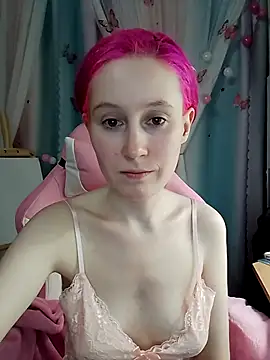 Snapshot of Fuzzy_Unicorn chatting on November 18, 7:17 pm Fuzzy Unicorn online show from November 18, 7:17 pm